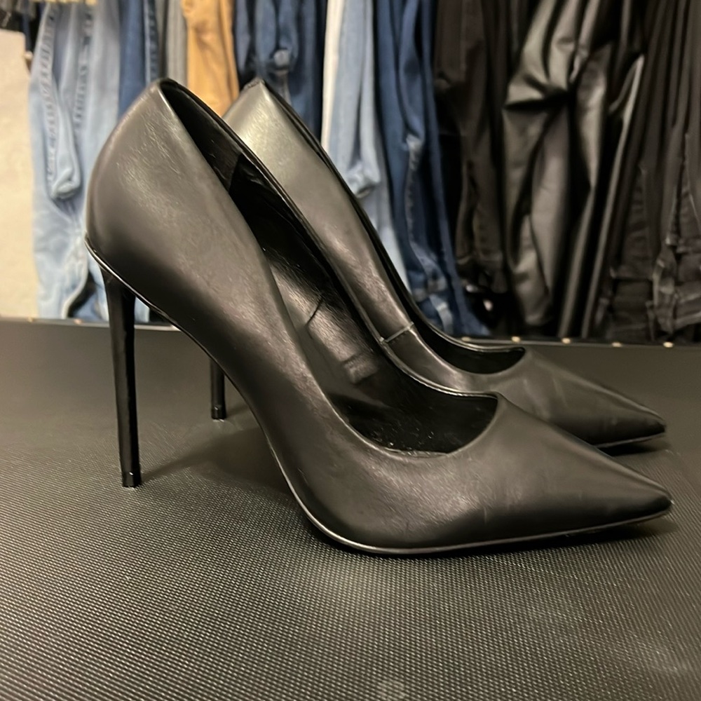 Steve Madden pumps 8.5 Worn once for pics